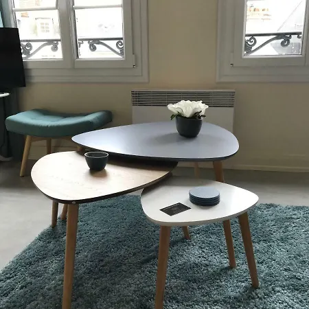 Charles Baudelaire *